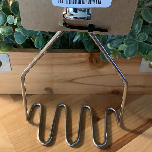 Rae Dunn “MASH” LL Farmhouse Potato Masher - Picture 8 of 8